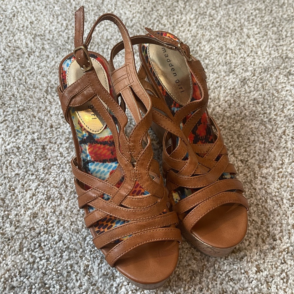 Madden Girl Wedges
